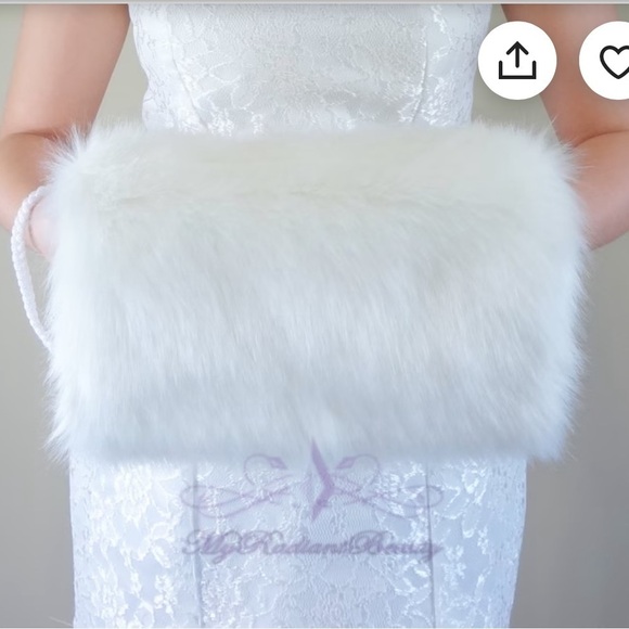 Flower Girl White Faux Fur Hand Muff - Picture 1 of 7